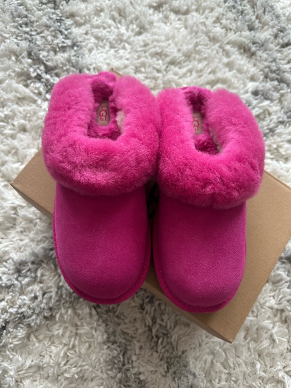 UGG K Cluggette Pink Shearling Suede Slippers Fur Trim Logo EU 36 US 4
